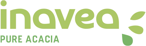 Inavea Logo in grün Logo inavea Pure Acacia – grüne Wortmarke mit drei stilisierten Blättern hinter dem A