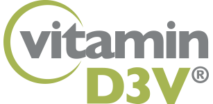 Vitamin D3V® Logo in grüngrau Logo Vitamin D3V® – grüngraue Wortmarke mit einem grünen Halbkreis, der die ersten drei Buchstaben umschließt